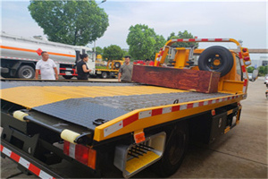 溪湖区附近拖车电话号码服务