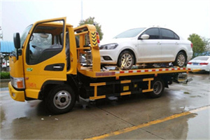 溪湖区附近拖车救援24小时服务热线